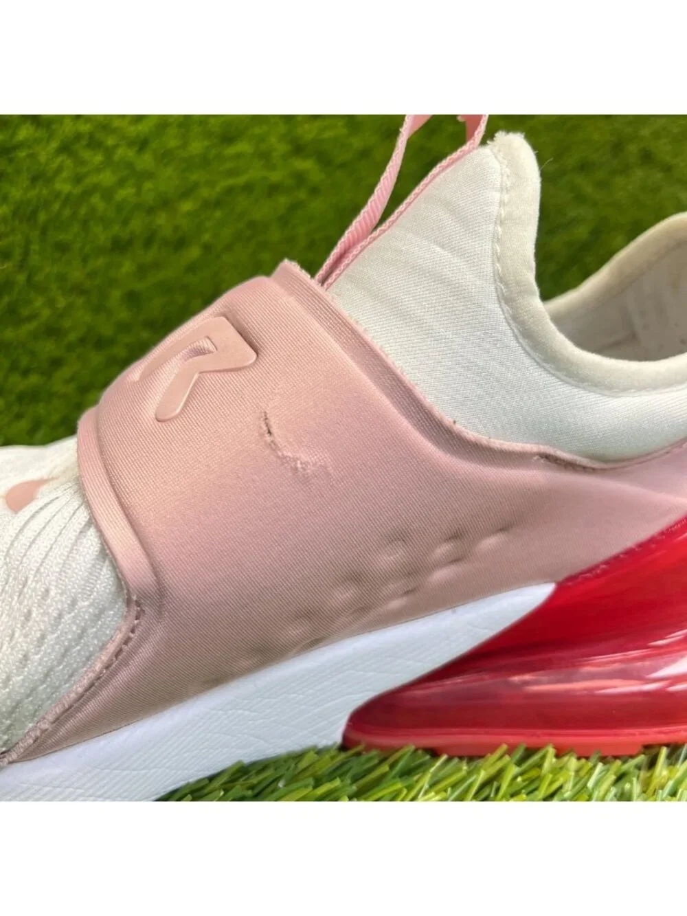 Nike Air Max 270 Extreme GS Girls Size 7Y White Pink Athletic Shoes Sneakers
